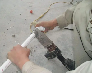 达日漏水维修电话
